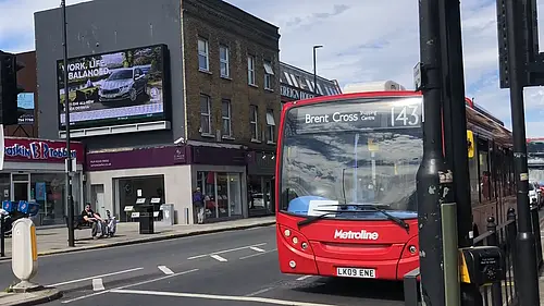A picture of the 143 bus in Ballards Lane, Finchley Central